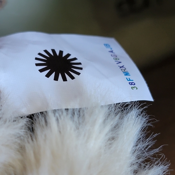 UGG Yose Fluff Waterproof Leather Boot - Picture 6 of 7